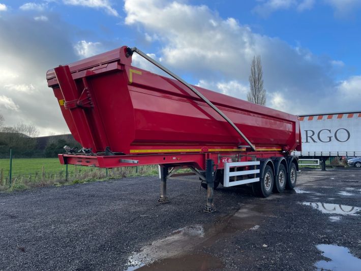 Used KELBERG TRI-AXLE TIPPING TRAILER in Swindon for sale